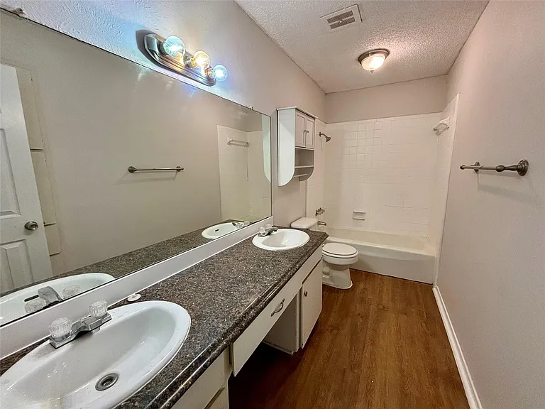 800 Irwin Dr #A — Photo 11