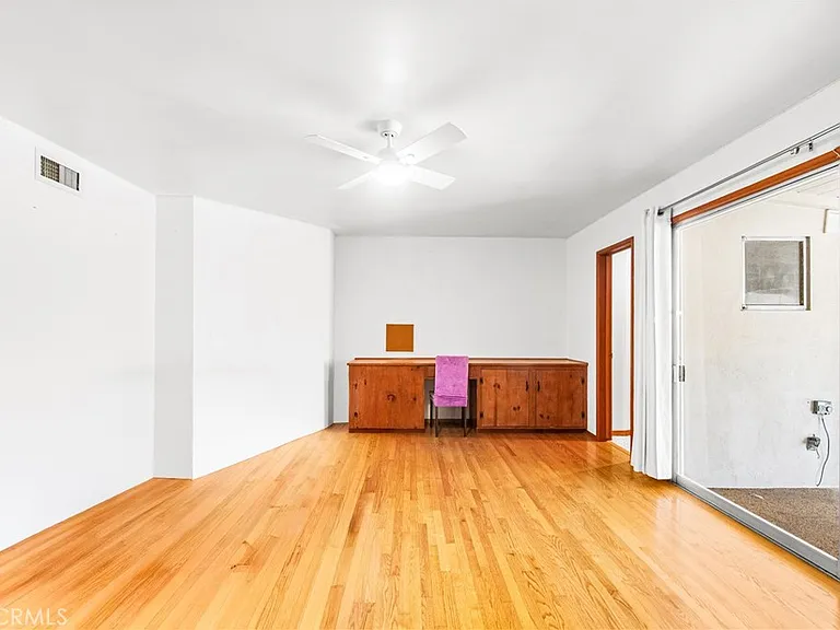 454 N Shattuck Pl — Photo 31