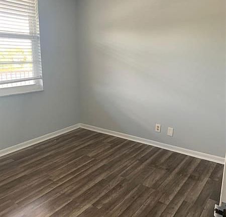 2nd image of 250 Jacaranda Dr APT 309