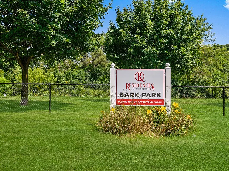 Residences at Grand Blanc Apartments - Grand Blanc, MI — Photo 30