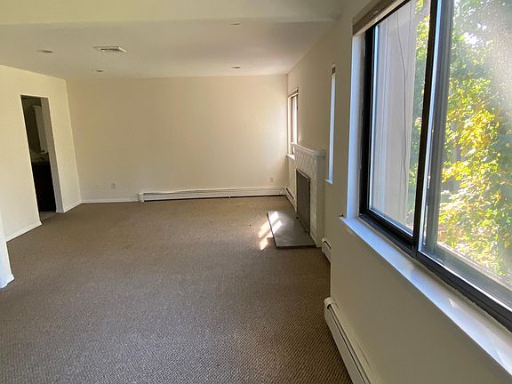 5th image of 56 Greenway Cir #14
