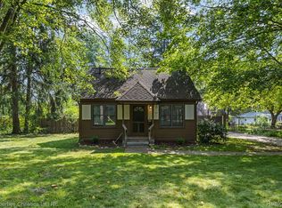 15140 Bradner Ave, Plymouth, MI 48170