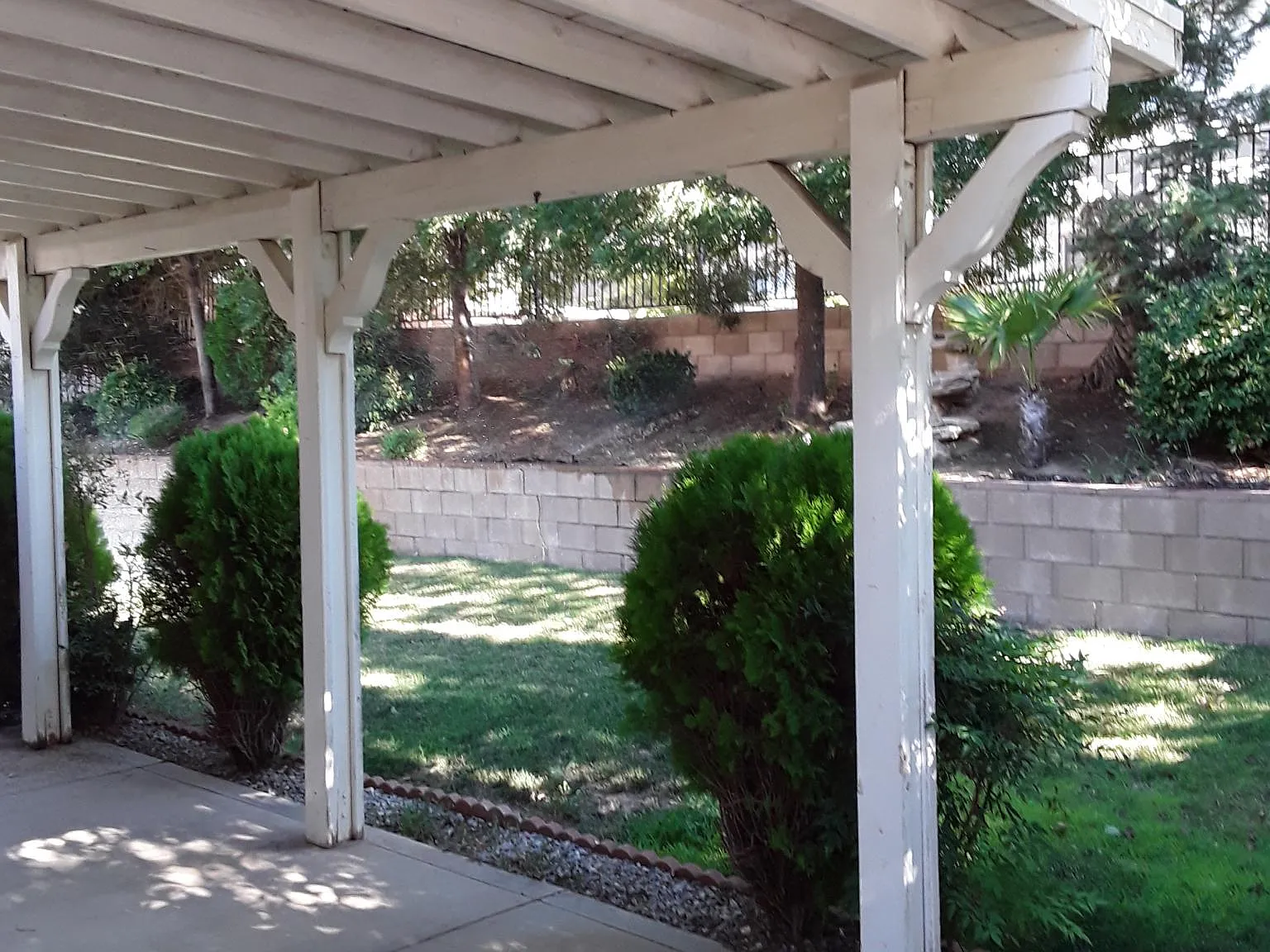 Tamarisk Dr, Palmdale — Photo 4