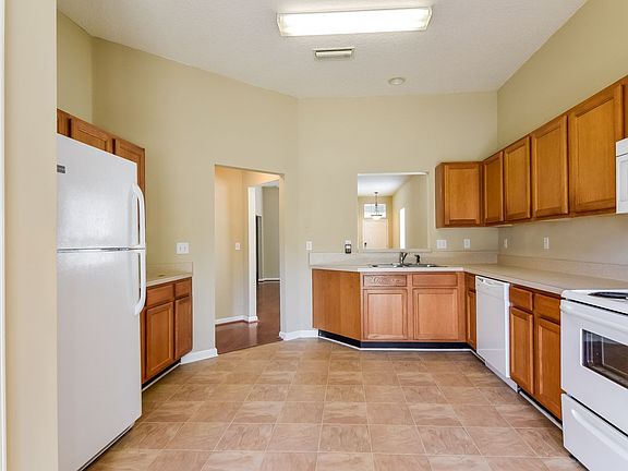 4th image of 4046 Pebble Brooke Cir