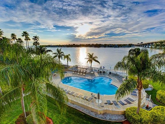 2nd image of 5801 Bahia Del Mar Cir APT 411