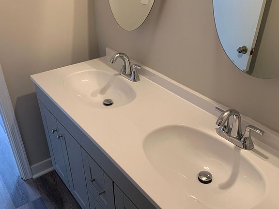 4th image of 3207 S Battlebridge Dr