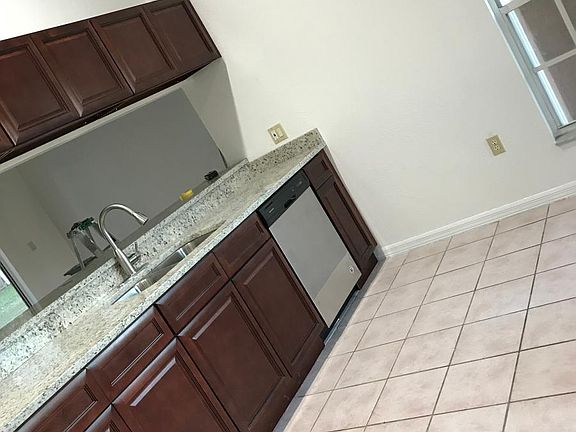 2nd image of 1838 Clacton Dr