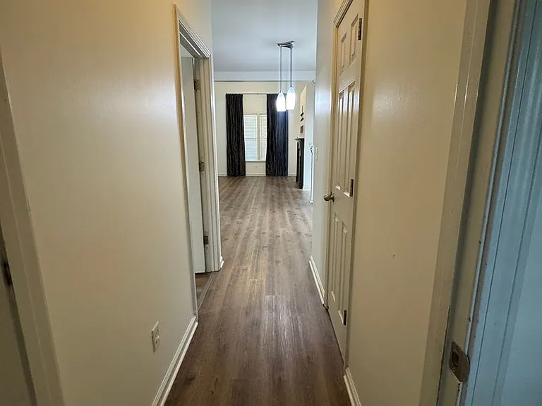 1343 Island Pl E — Photo 14
