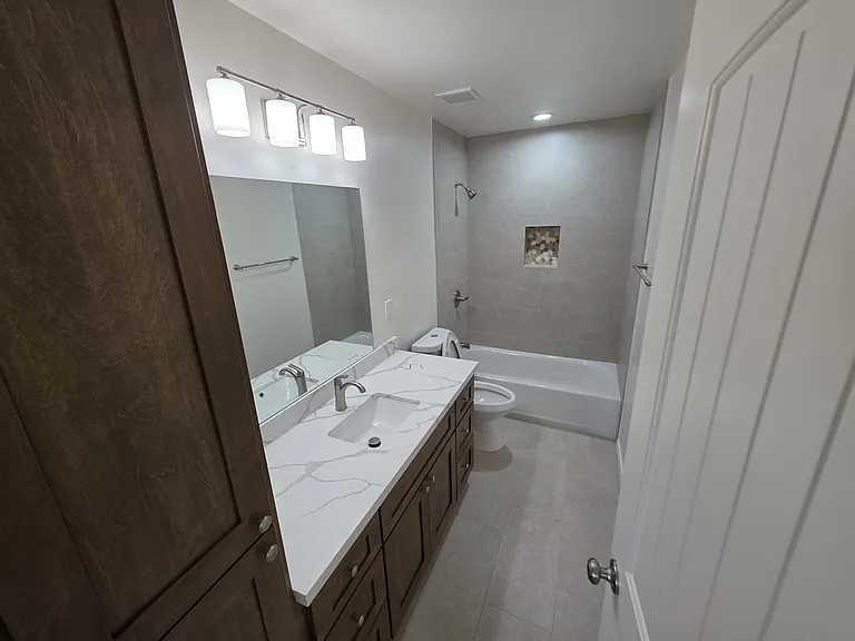 1185 Yesal Ct — Photo 3