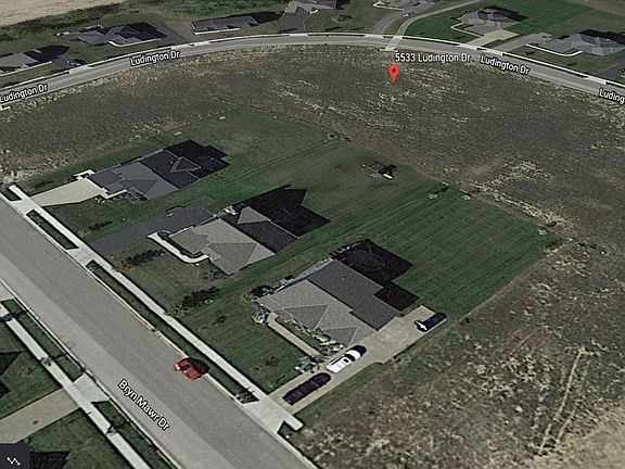 3rd image of 5533 Ludington Dr
