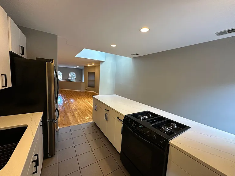 Collins Ave 241-243 MLR — Photo 8