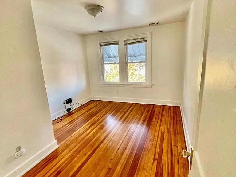 7132 Michigan Street — Photo 16