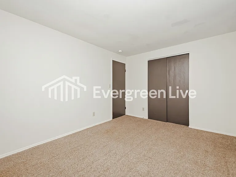 8067 Mount Aetna St — Photo 13