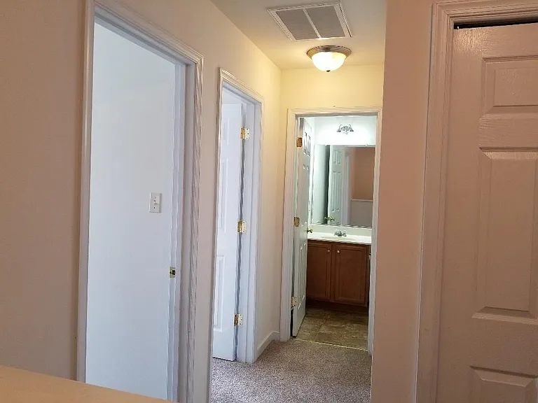 106 Colter Dr — Photo 11