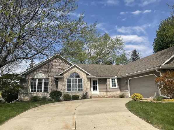 2400 Judith LANE, Waukesha, WI 53188