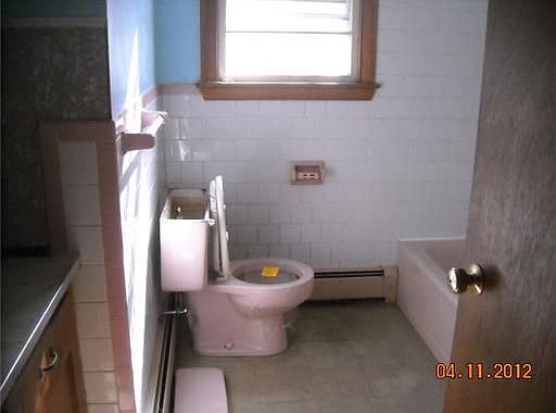5th image of 256 Stony Acre Dr