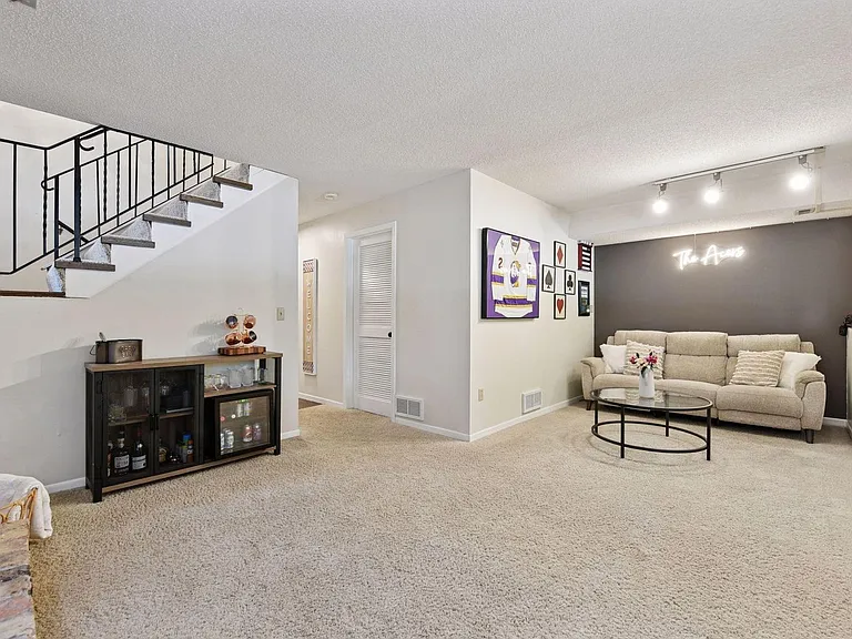 1042 Pontiac Ln #1042 — Photo 22