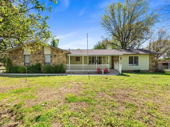 1212 E 1st St, Mountain Home, AR 72653