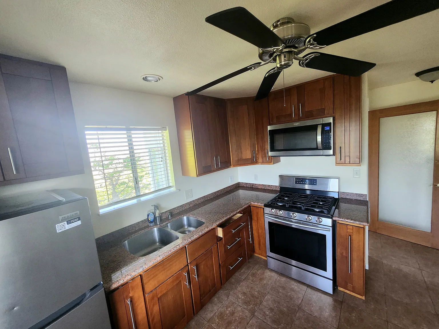 1 bed, 600 sqft, $1,600 — Photo 4