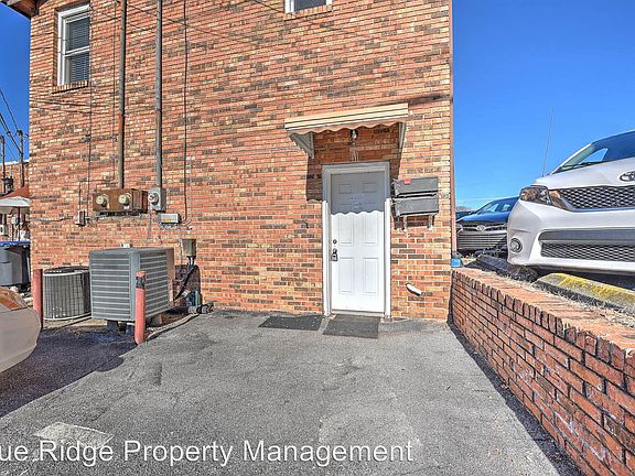 2nd image of 2617 E Center St