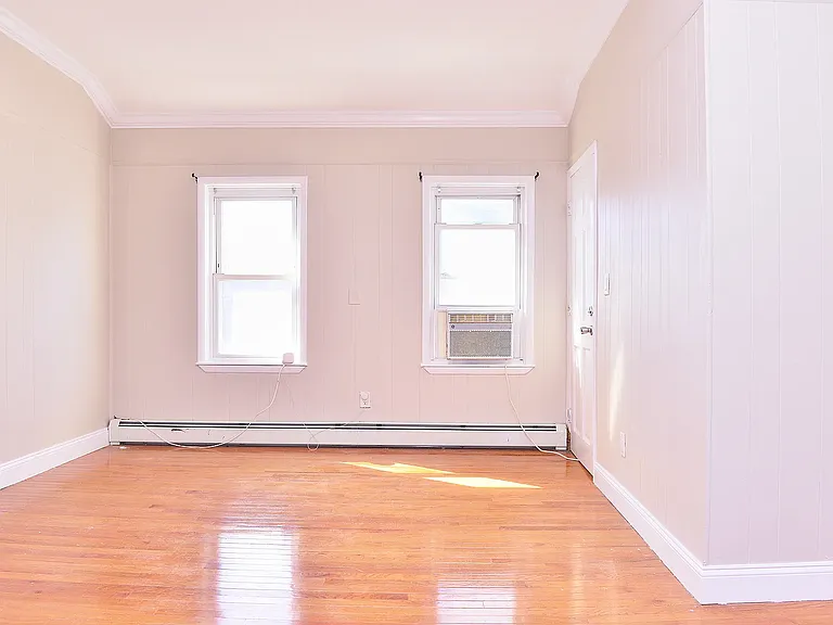 176 Terrace Ave #3 — Photo 4