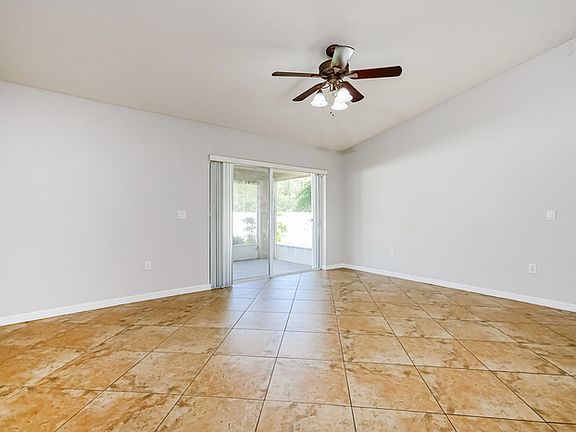 3rd image of 1012 Heron Ct