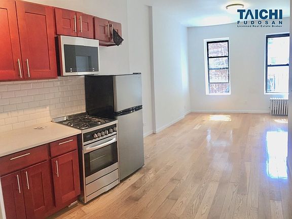 2nd image of 208 E 124th St APT 5