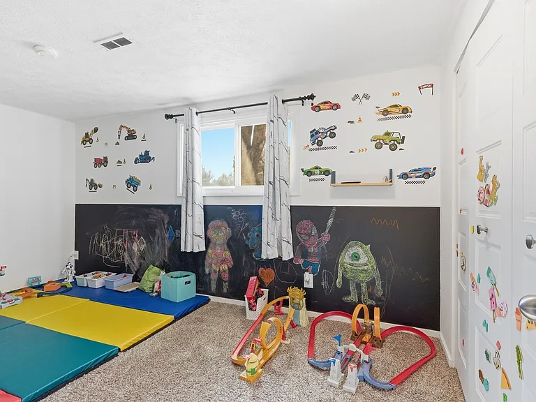 5107 S Madelia St — Photo 28