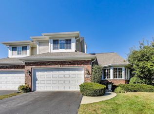 17602 W Knollwood Ct, Grayslake, IL 60030