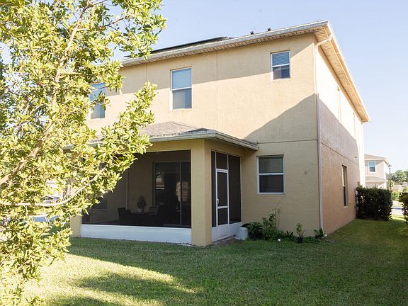 3rd image of 1300 NW Fiorenza Court