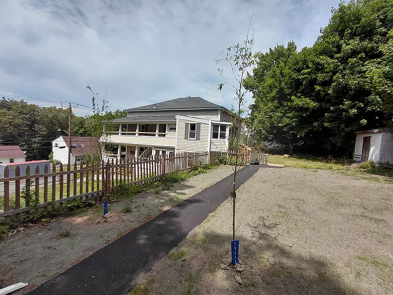 131 Mechanics St #131 — Photo 2