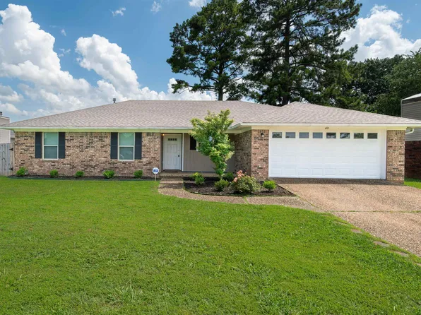 617 E Martin St, Jacksonville, AR 72076