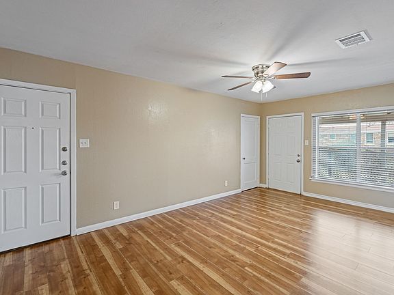 3rd image of 910 Ohio Ave #3