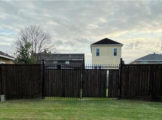 1338 Aviators St, New Orleans, LA 70122