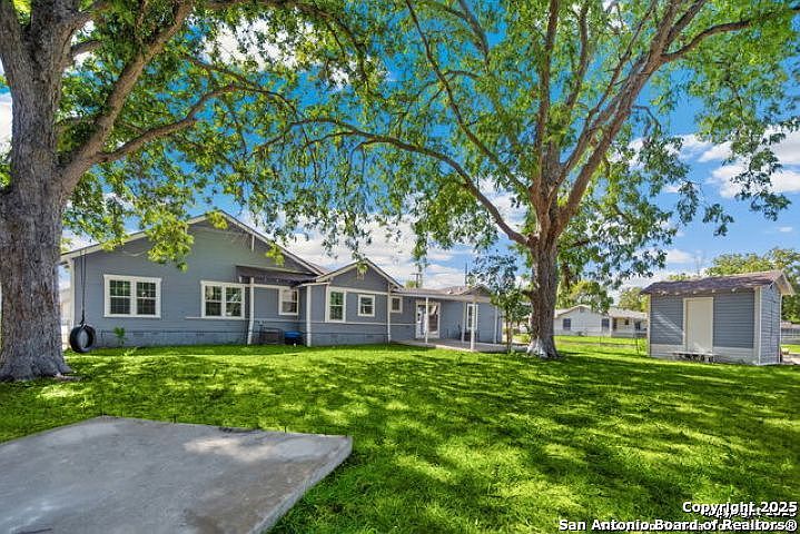 Listing photo 4