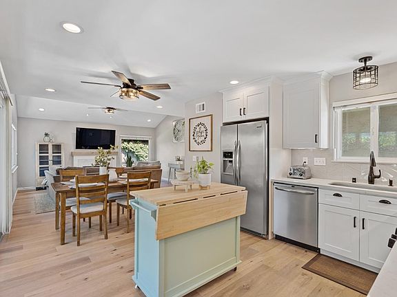 5th image of 5873 Moraga Ave