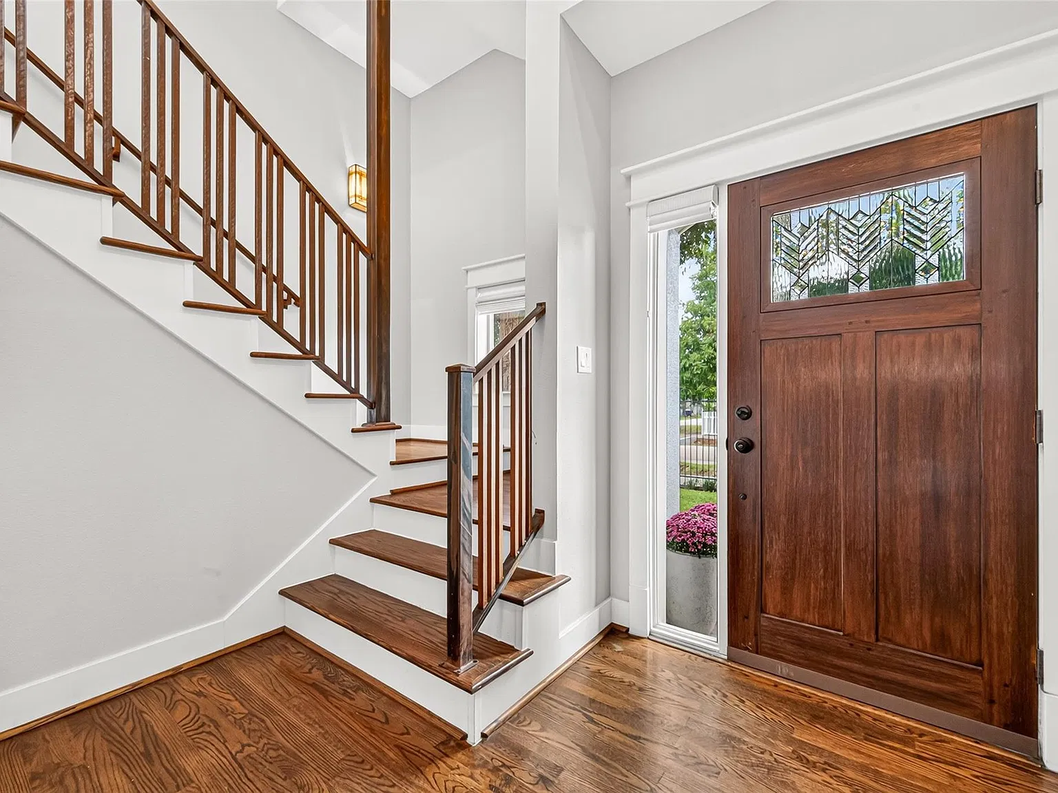 3 bed, 3.5 bath, 3225 sqft, $4,800 — Photo 4