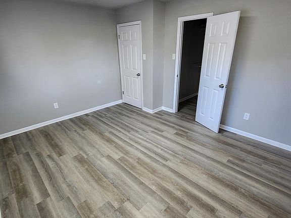 4th image of 6741 Heavens Gate Dr