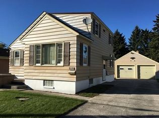 2712 12th St, Two Rivers, WI 54241