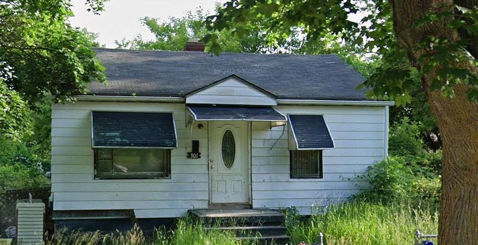 1st image of 301 E Alma Ave
