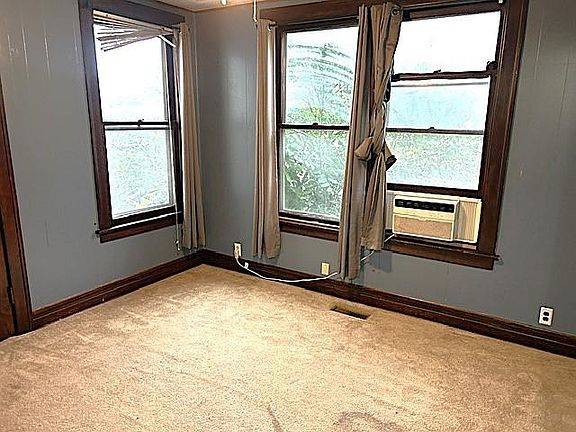 2nd image of 1231 Dirr Ave
