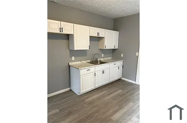 Building Photo - 6205 Dibble Ave #1