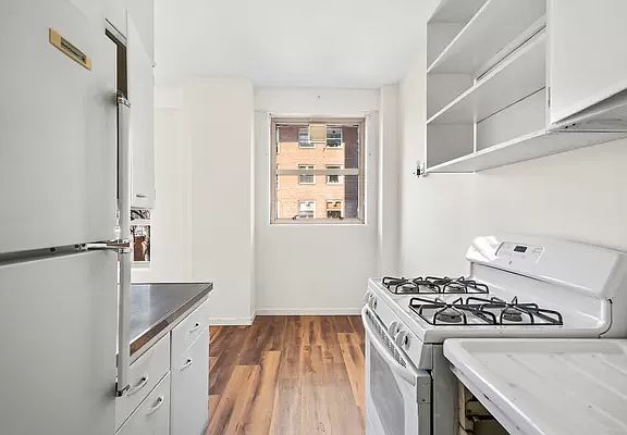 4th image of 549 W 123rd St APT 2B