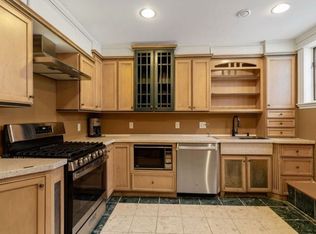 1208 James St #1, Syracuse, NY 13203
