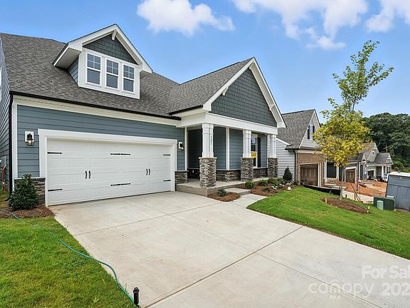 3rd image of 121 N Prestwick Way