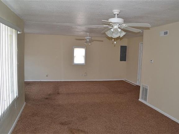 3rd image of 2081 Thimble Creek Dr