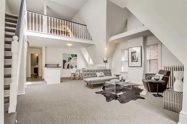 1st image of 105 Gloucester St Floor 3