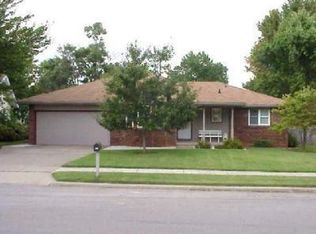 911 E Cambridge St, Springfield, MO 65807