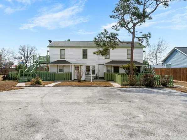 1409 E Alamito St, Rockport, TX 78382