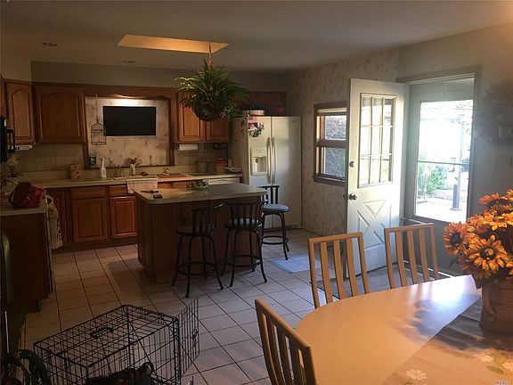 2nd image of 55 High Hill Dr